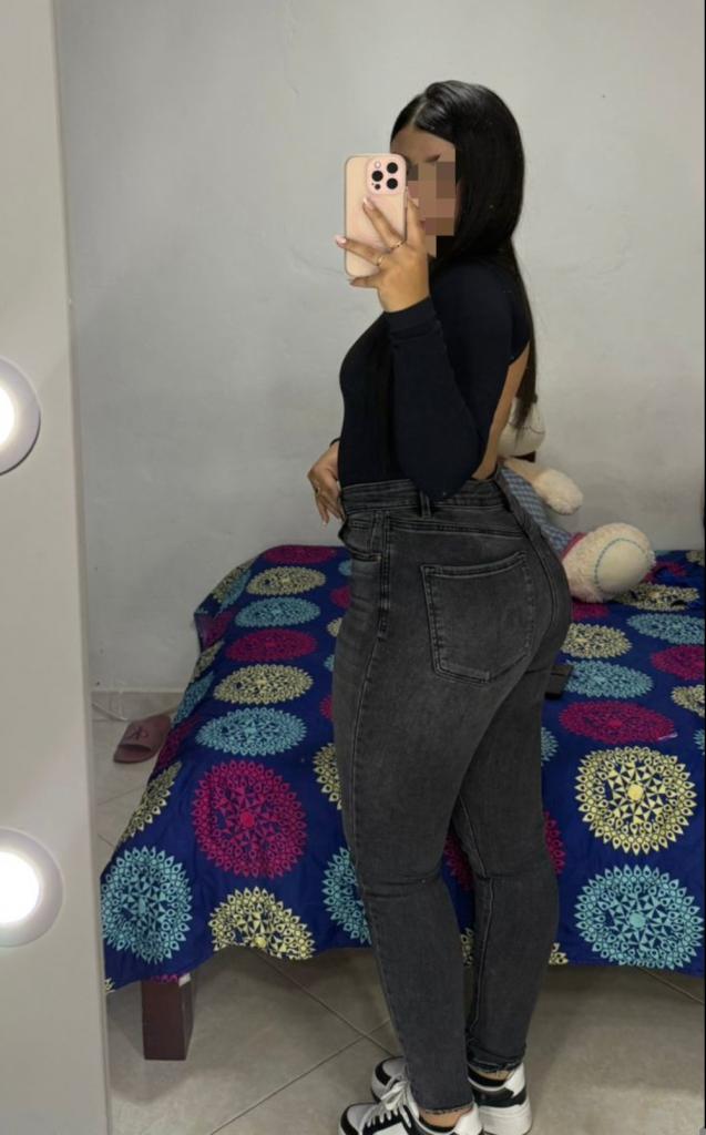 Chica busca chico en Almería: 