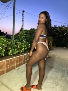 641796013: Chica busca chico en Málaga