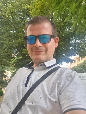 Chico busca chica en Burgos: 