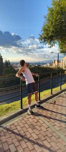 Chico busca chica en Granada: 