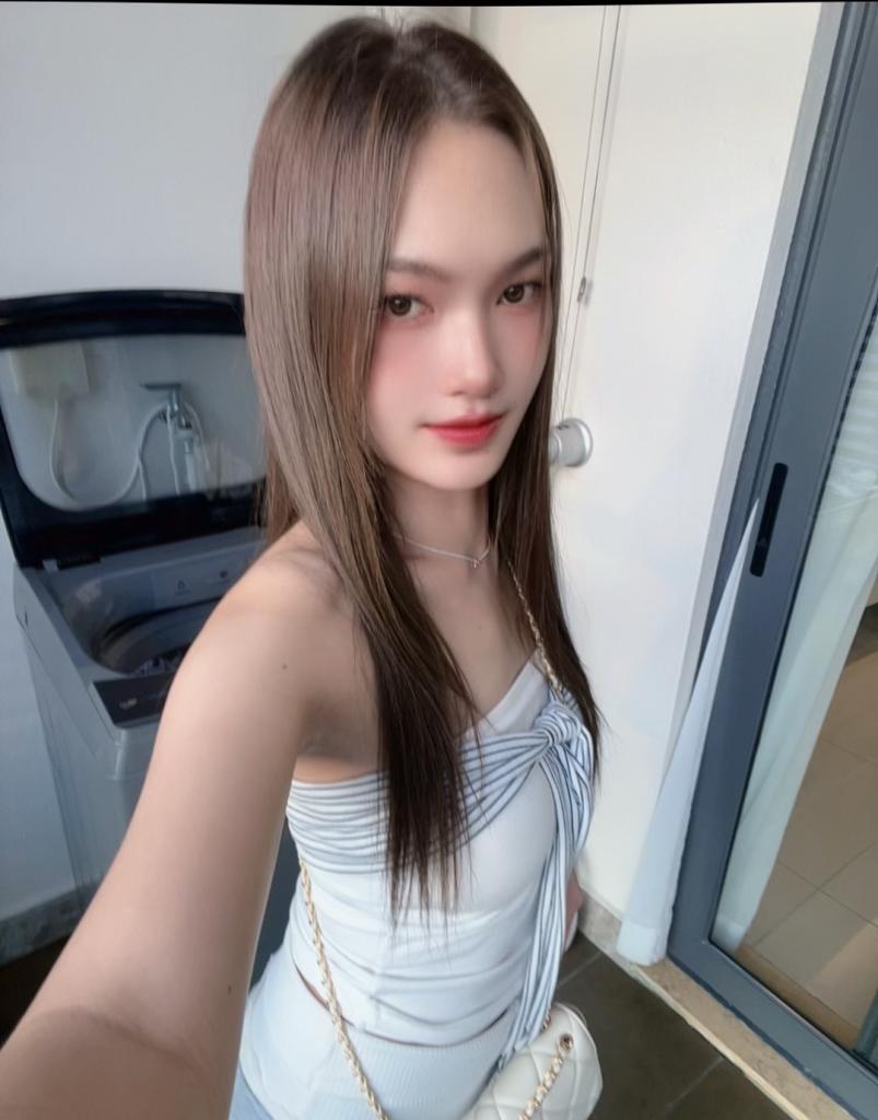 697963361: Chica busca chico en Valencia