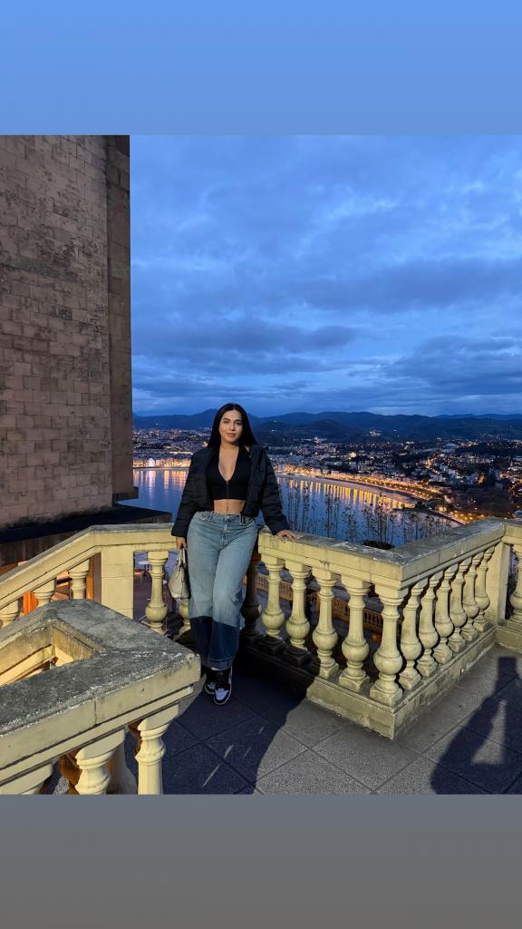 614854008: Transexual en Pontevedra