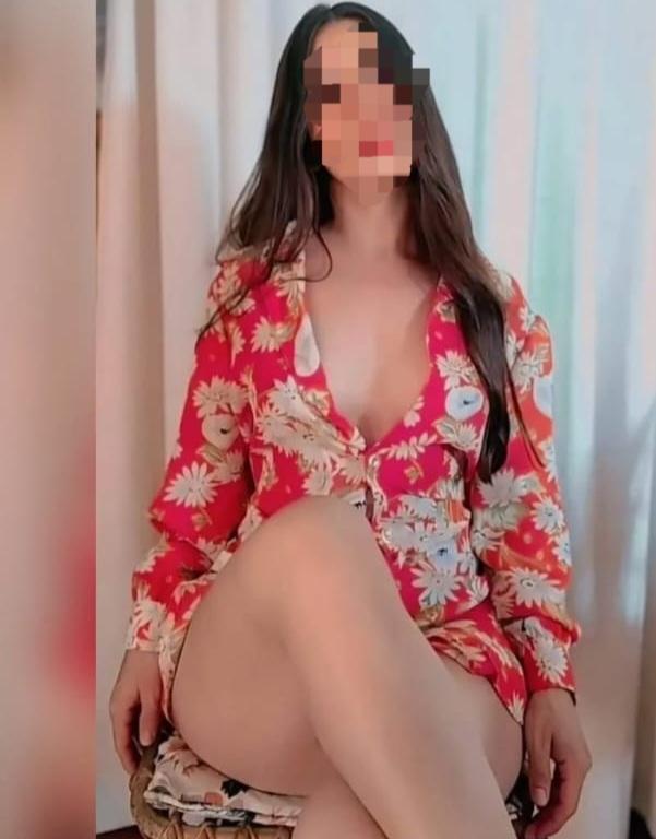 643695408: Chica busca chico en Cantabria