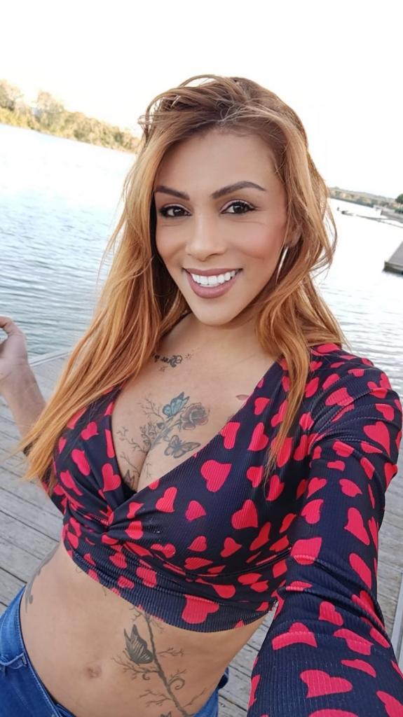 672831800: Transexual en Sevilla