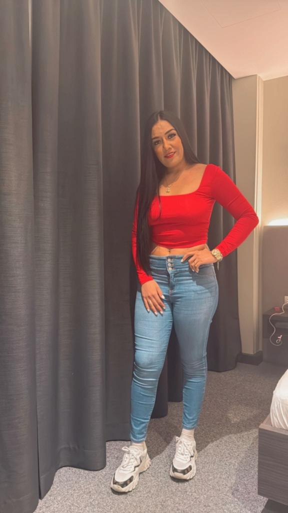 695323298: Chica busca chico en Valladolid