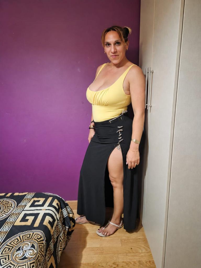 614947423: Transexual en Navarra