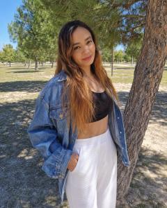 647936882: Chica busca chico en Madrid