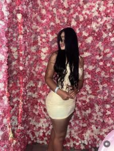 641986077: Chica busca chico en Sevilla