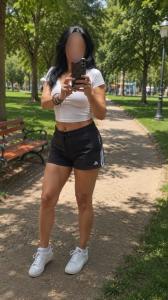 653866610: Chica busca chico en Barcelona