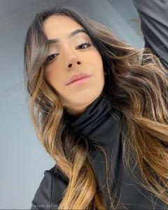 674928174: Chica busca chico en Gerona