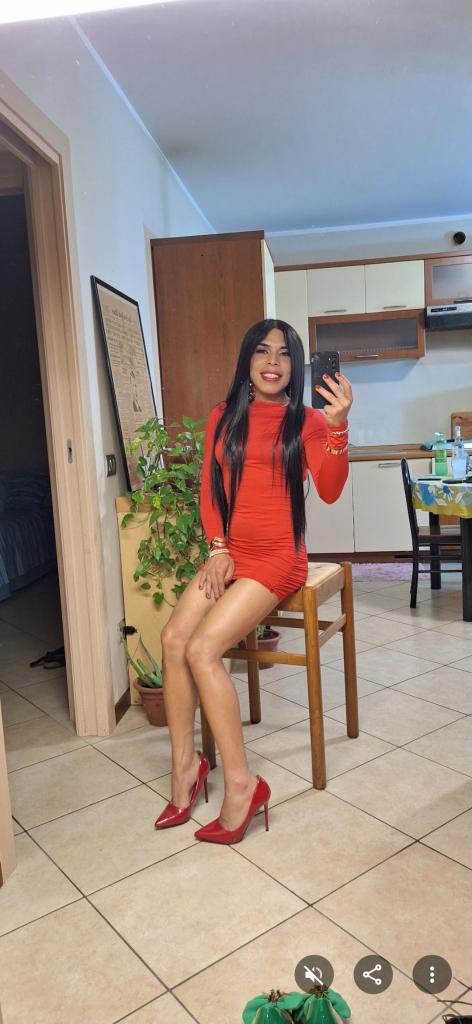 661438387: Travesti en Barcelona