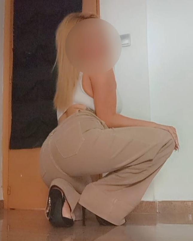 Chica busca chico en Huelva: 