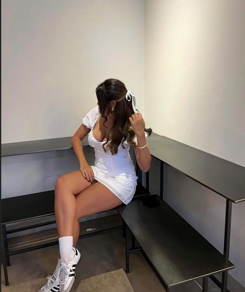 Chica busca chico en Menorca: 
