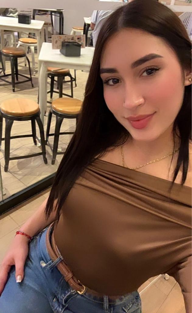 613830783: Chica busca chico en Gerona