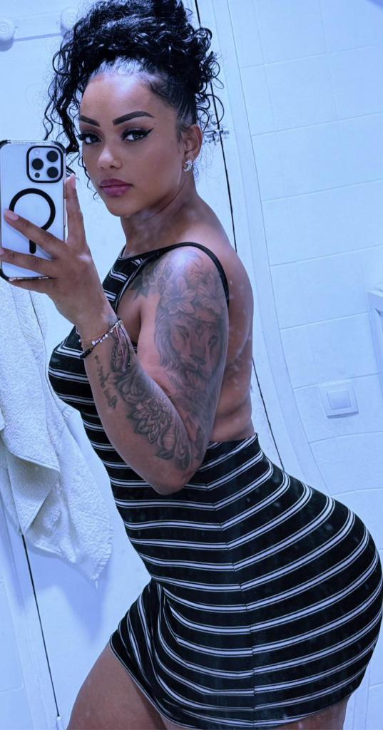 630804889: Chica busca chico en Barcelona