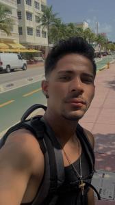 664180594: Chico busca chica en Madrid