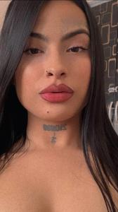 670490550: Chica busca chico en Barcelona