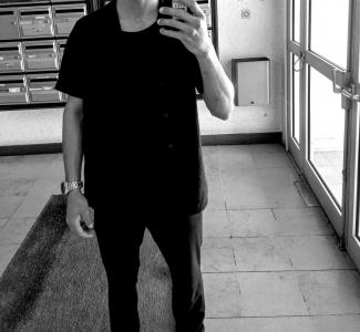 610747229: Chico busca chica en Guipúzcoa