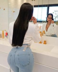 631077704: Chica busca chico en Navarra