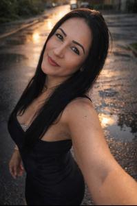 613944750: Chica busca chico en Málaga