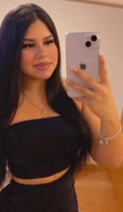 647163074: Chica busca chico en Málaga