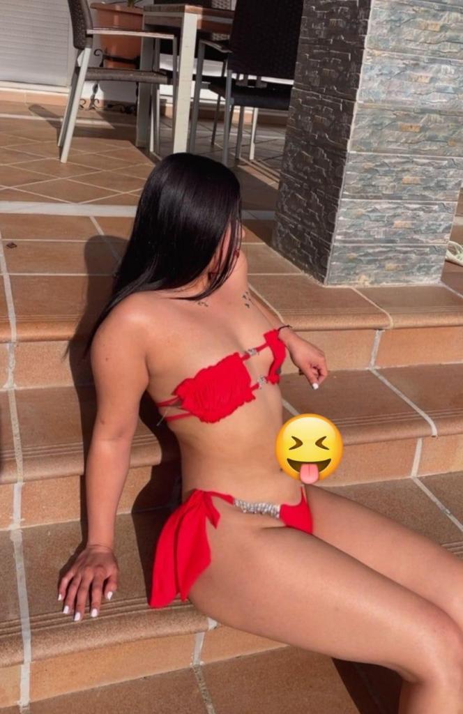 617969907: Chica busca chico en Málaga