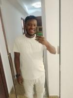 613966067: Chico busca chica en Alicante