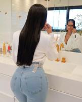 631077704: Chica busca chico en Navarra