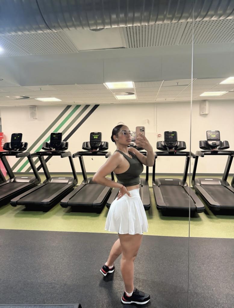 611280539: Chica busca chico en Madrid