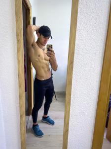 624163199: Chico busca chica en Madrid