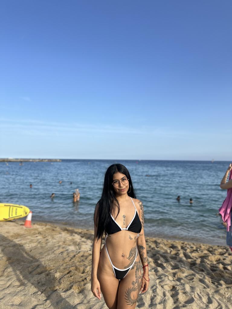 614622984: Chica busca chico en Barcelona
