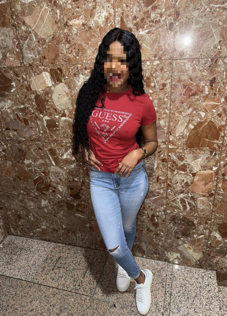 Chica busca chico en Cádiz: 