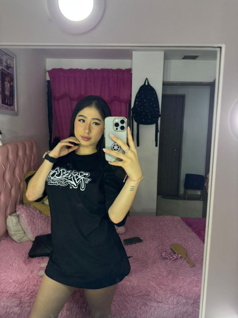 Chica busca chico en Barcelona: Chica busca chico