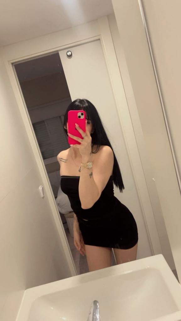 614896717: Chica busca chico en Málaga