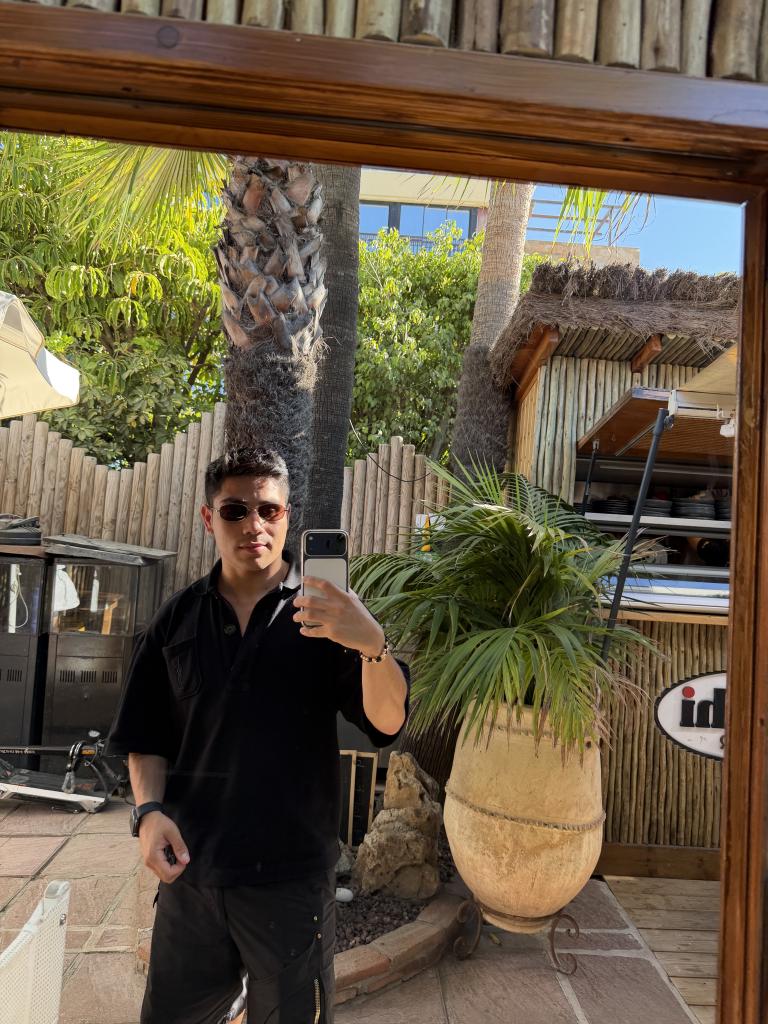 692543750: Chico busca chica en Barcelona