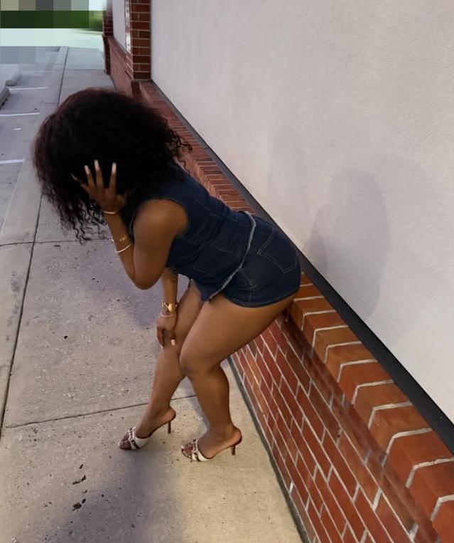 Chica busca chico en Almería: 