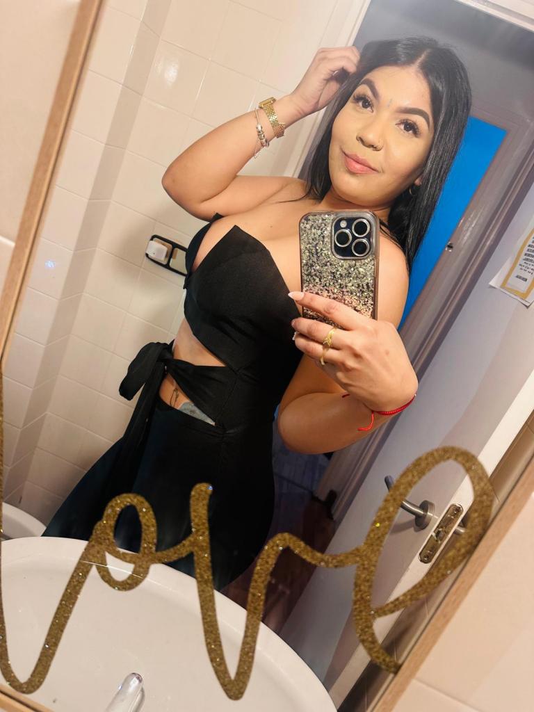 635422827: Chica busca chico en Gerona