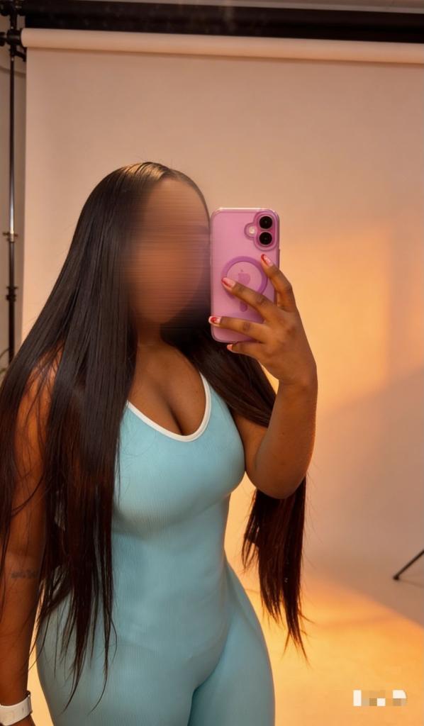 611302195: Chica busca chico en Barcelona