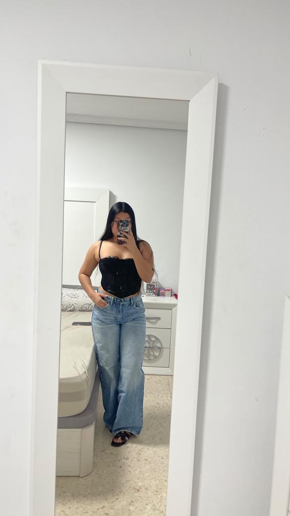631155448: Chica busca chico en Lérida