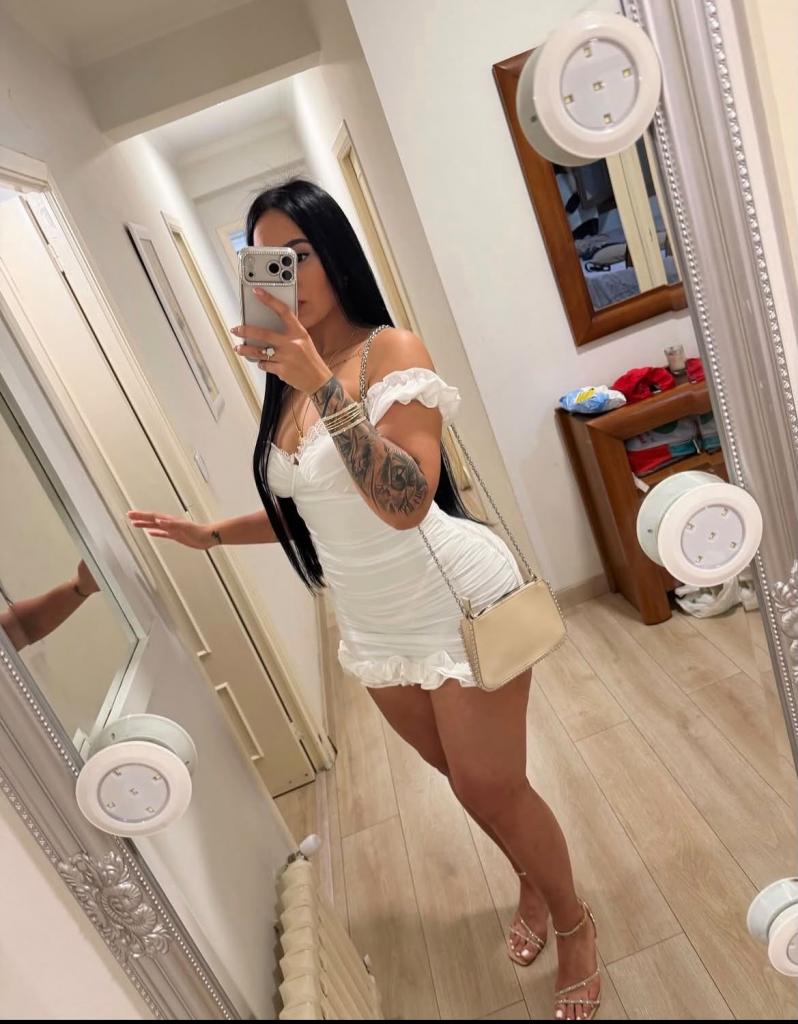 Chica busca chico en Cádiz: 
