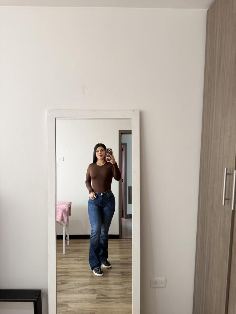 643053517: Chica busca chico en Murcia