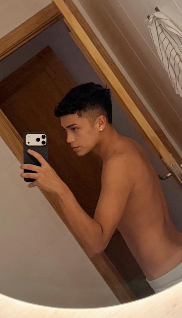 Chico busca chica en Málaga: 