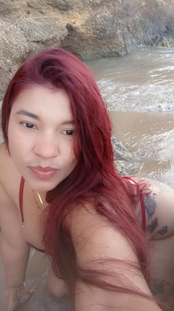 645066031: Chica busca chico en Barcelona