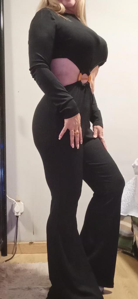 604361449: Chica busca chico en Madrid
