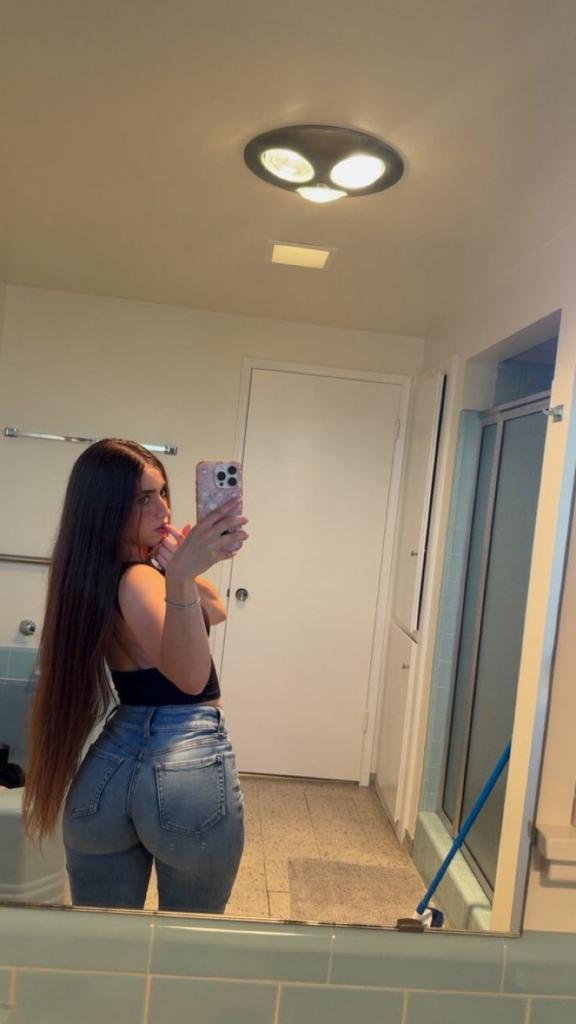 612469541: Chica busca chico en La Coruña