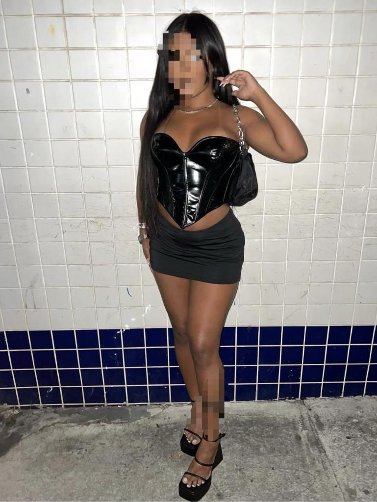 Chica busca chico en Cádiz: 