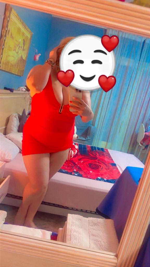 Chica busca chico en Ibiza: Chica busca chico