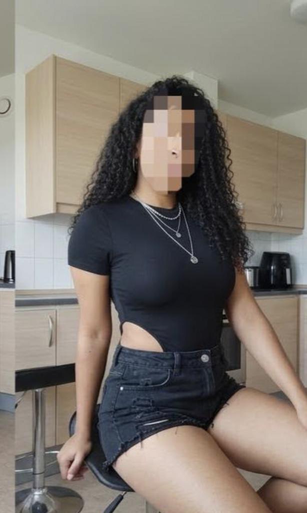 643904729: Chica busca chico en Cádiz