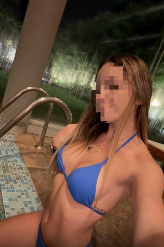 610810821: Chica busca chico en Barcelona