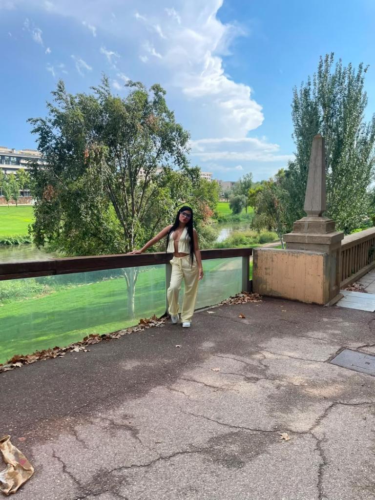 637294159: Chica busca chico en Ávila